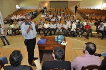 Prefeito e vice participam de reunião em José Bonifácio