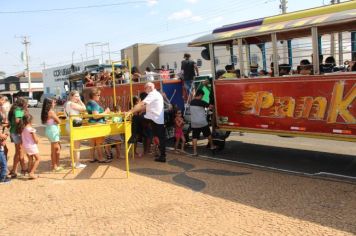 Criançada se diverte com trenzinho Pankadão.