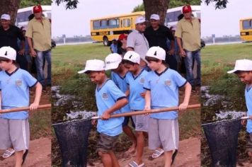 Os alunos da Rede Municipal de Ensino participam da soltura de alevinos!