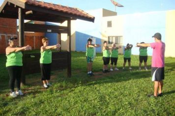 Melhor idade inicia exercícios na Praça do Idoso