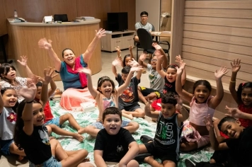 Encantoteca leva magia e incentivo à leitura para crianças em Ubarana.
