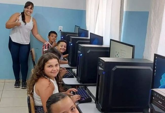 O Fundo Municipal dos Direitos da Criança e do Adolescente de Ubarana recebeu uma importante doação no valor de 25 mil reais da empresária Maria Teresa Junqueira Rodas