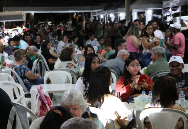 4ª Festa do Peixe atrai grande público e mais de 30 variedades de pratos