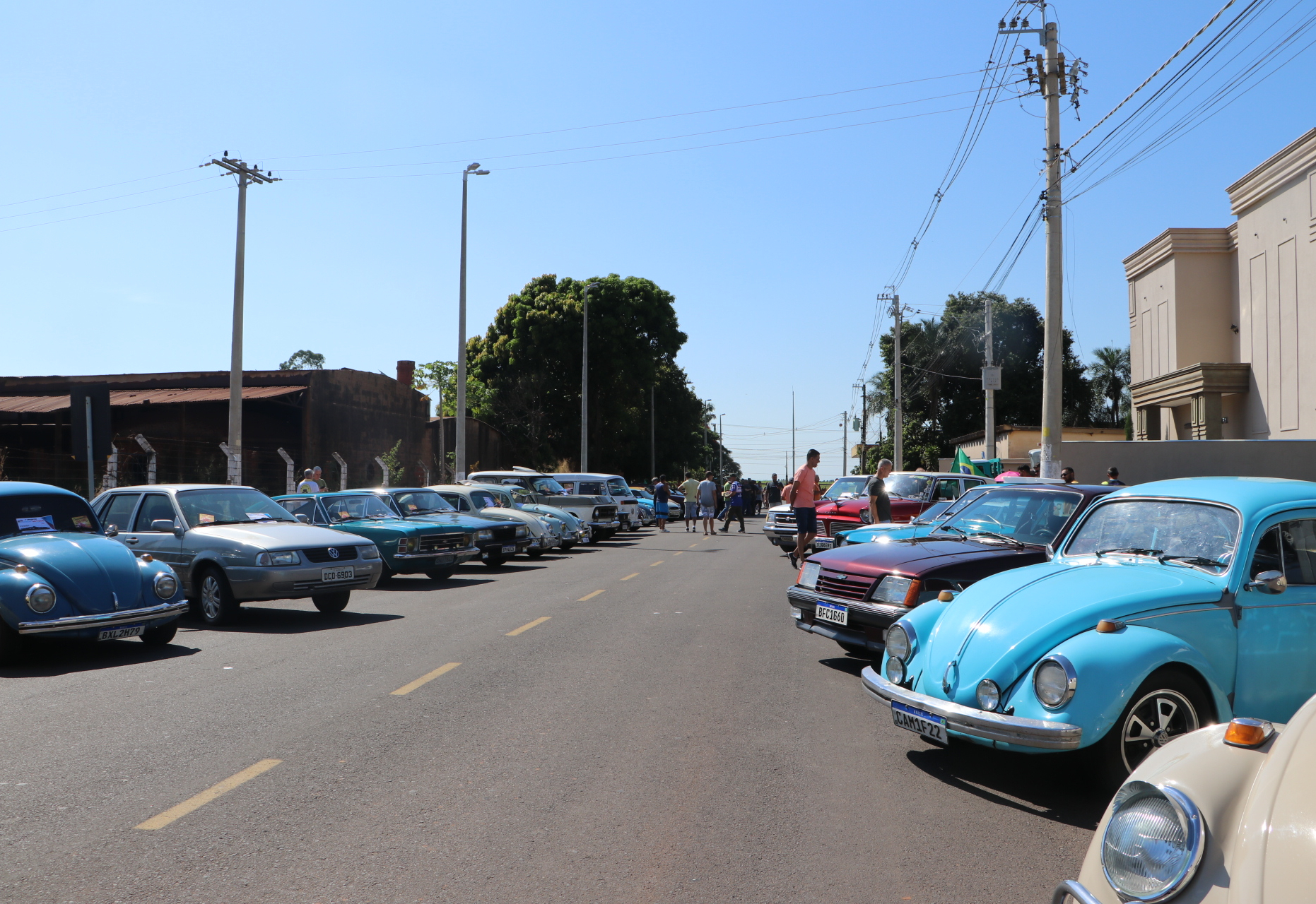 3º Encontro de Carros Antigos: Um festival de estilo e tradição.