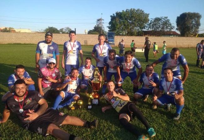 Grande Final do campeonato Sub-35 entre Vira copos e Ajax