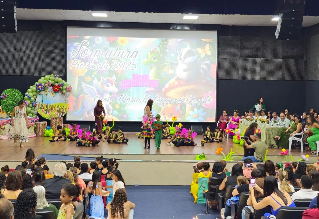 Formatura do Pré II Celebra Conquistas e Novos Começos.