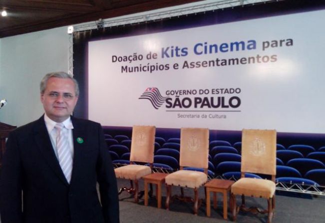 Ubarana recebe Kit Cinema