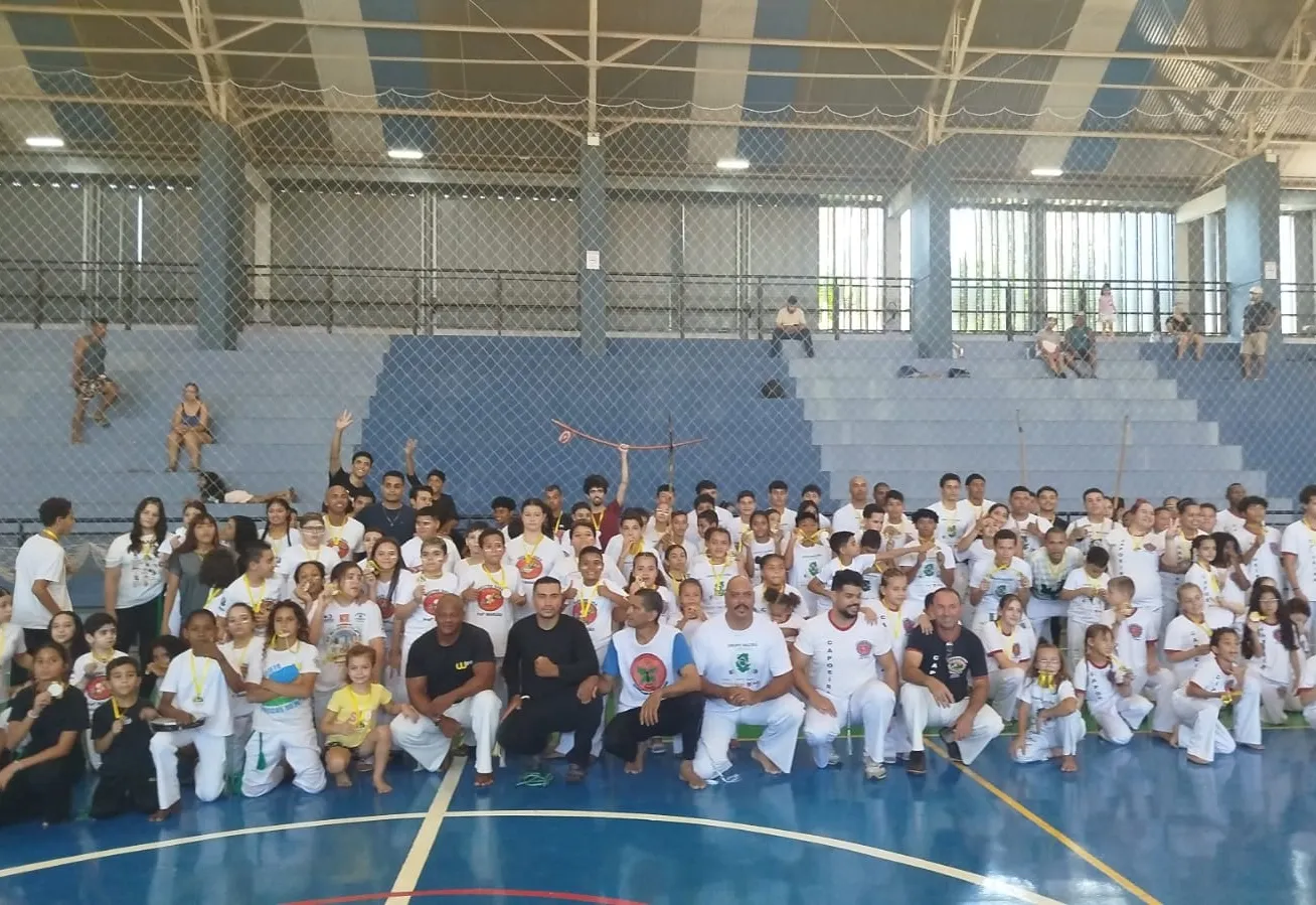 Talentos ubaranenses se destacam no regional de capoeira.
