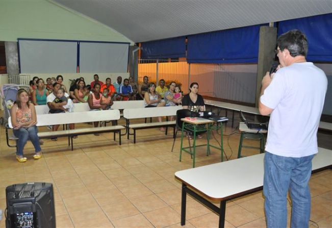 Creche recebe palestras sobre saúde bucal e Nutrisus